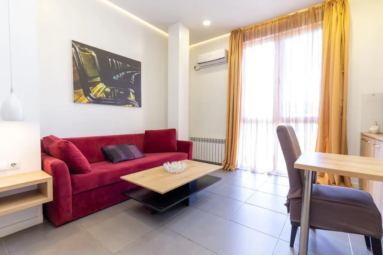 Downtown River Apartments تبليسي