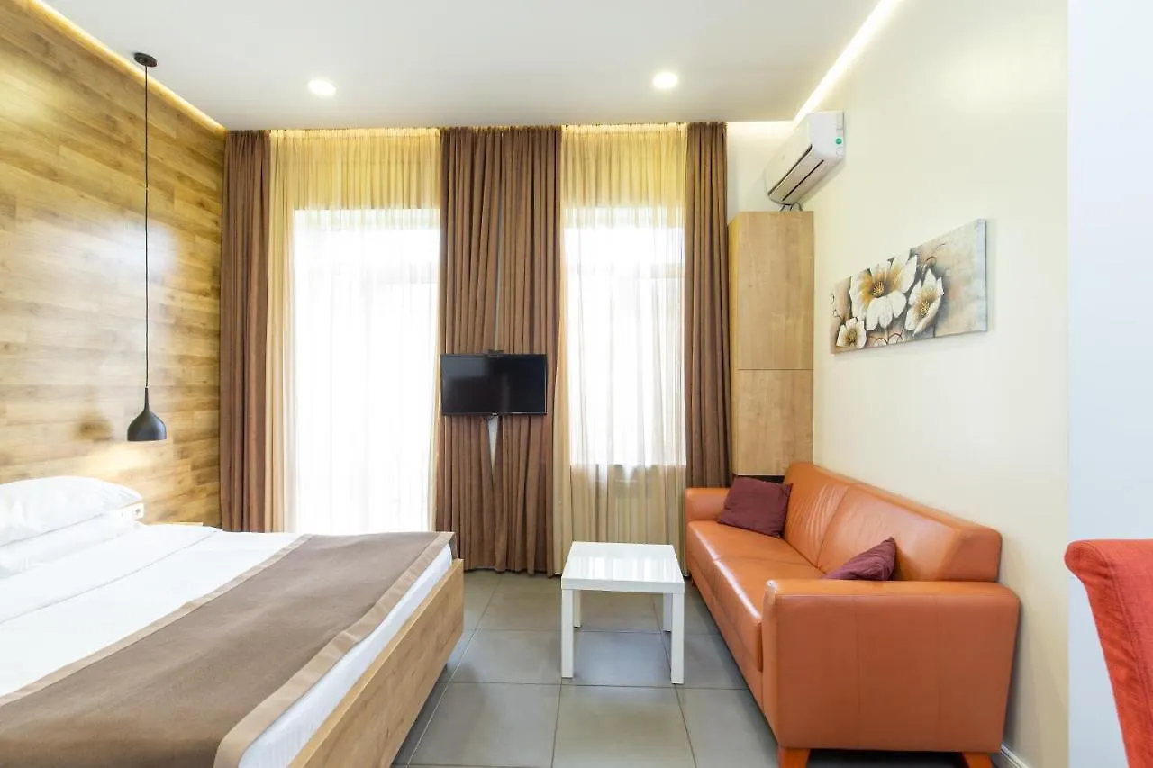 Downtown River Apartments تبليسي